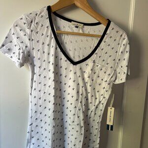 Court & Rowe v-neck short-sleeved pocket XXS t-shirt with anchor print